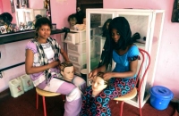 Mauritanie : La coiffure pour couper court à la pauvreté 